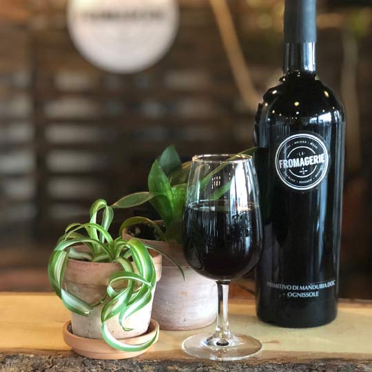 La-Fromagerie-Header-Wine