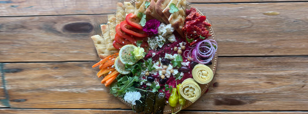 La-Fromagerie-Header-Hummus-plate